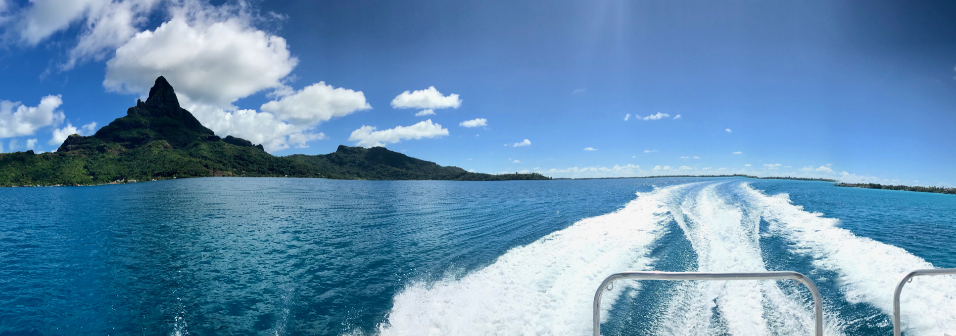 Tahiti lancha